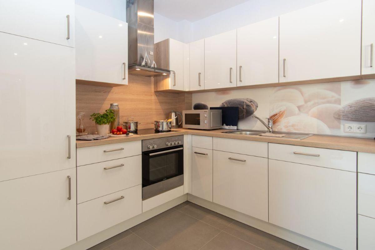 Haus-Wilhelmsplatz-Wohnung-Heimathafen Heiligenhafen Extérieur photo