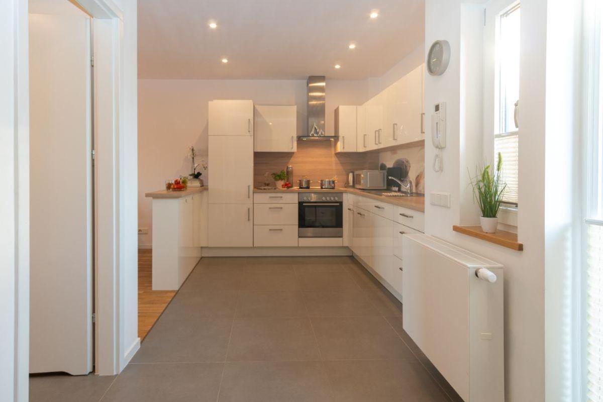 Haus-Wilhelmsplatz-Wohnung-Heimathafen Heiligenhafen Extérieur photo
