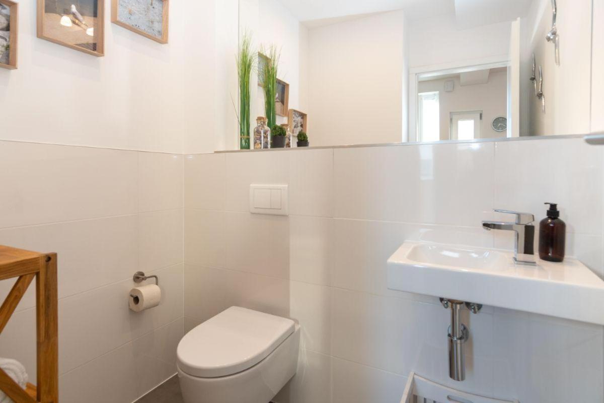 Haus-Wilhelmsplatz-Wohnung-Heimathafen Heiligenhafen Extérieur photo
