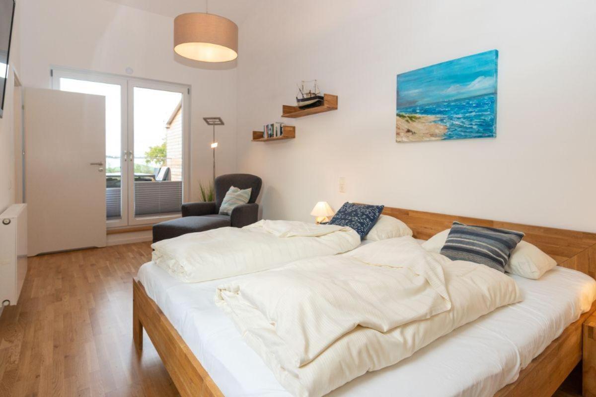 Haus-Wilhelmsplatz-Wohnung-Heimathafen Heiligenhafen Extérieur photo